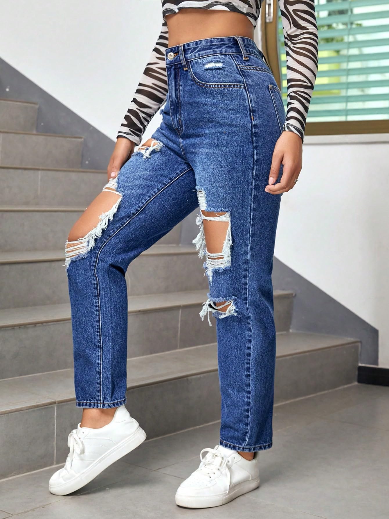 Floerns Women's High Waist Boyfriend Straight Leg Ripped Jeans Distressed Denim Pants Light Blue Large