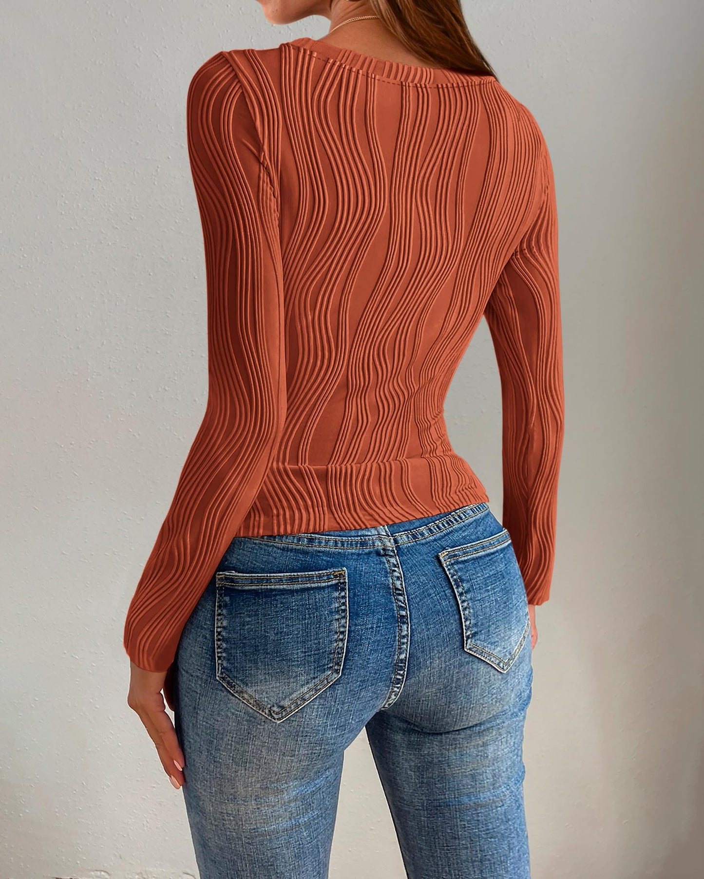PRETTYGARDEN Women's Tops 2025 Spring Fashion Long Sleeve Crewneck Blouses Slim Fit Shirts Textured Knit Basic T Shirts(Khaki,Large)
