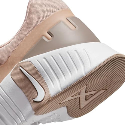 Nike Women's Low-Top platform