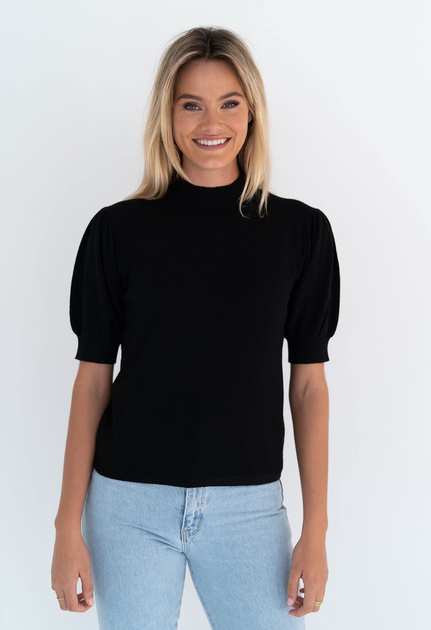 Women's Puff Short Sleeve Sweater Tops 2025 Spring Summer Trendy Crew Neck Casual T Shirts Blouses Beige