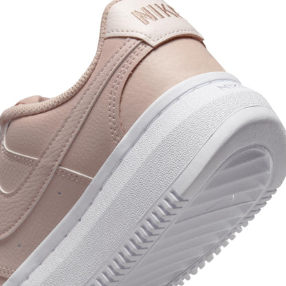 Nike Women's Low-Top platform